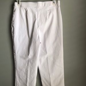 Dana Buchman Pants - White straight fit pull on pants Dana Buchman Pants - White straight fit pull on pants
